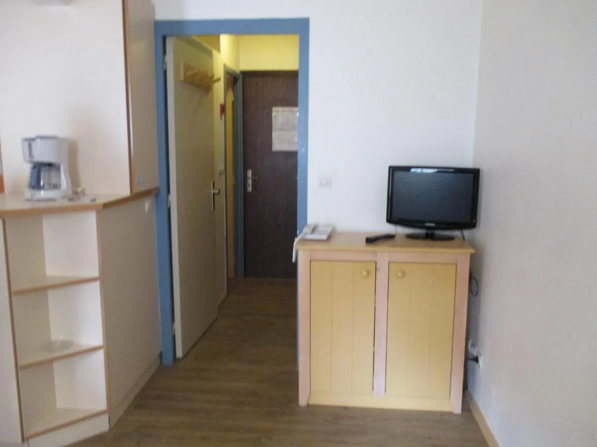 Promenade Des Bains Apartment Saint-Raphael   Saint-Raphael (Var)